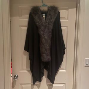 Chicos 0S faux fur trimmed sweater
